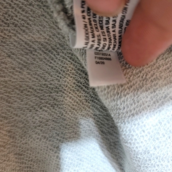 COLSIE CROPPED GRAY LEOPARD PRINT SWEATSHIRT, SZ LARGE - Picture 10 of 10